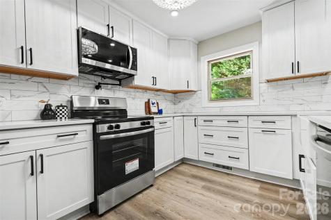 738 Edgemoor Drive Mooresville NC 28115