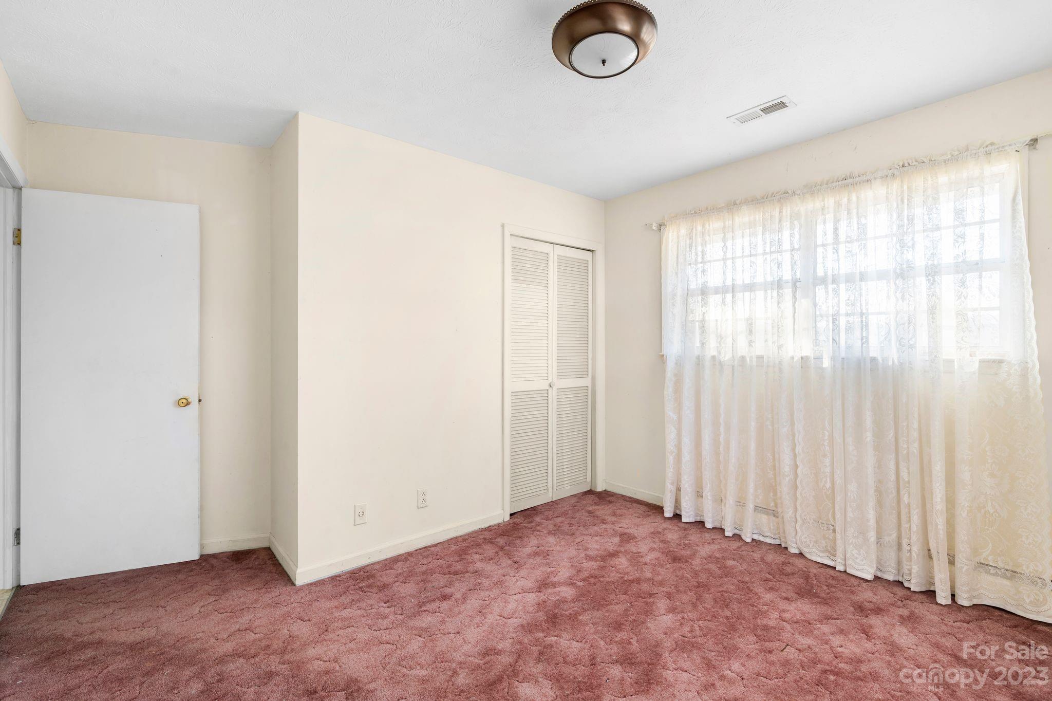 5 Meadowlark Road Asheville NC 28805