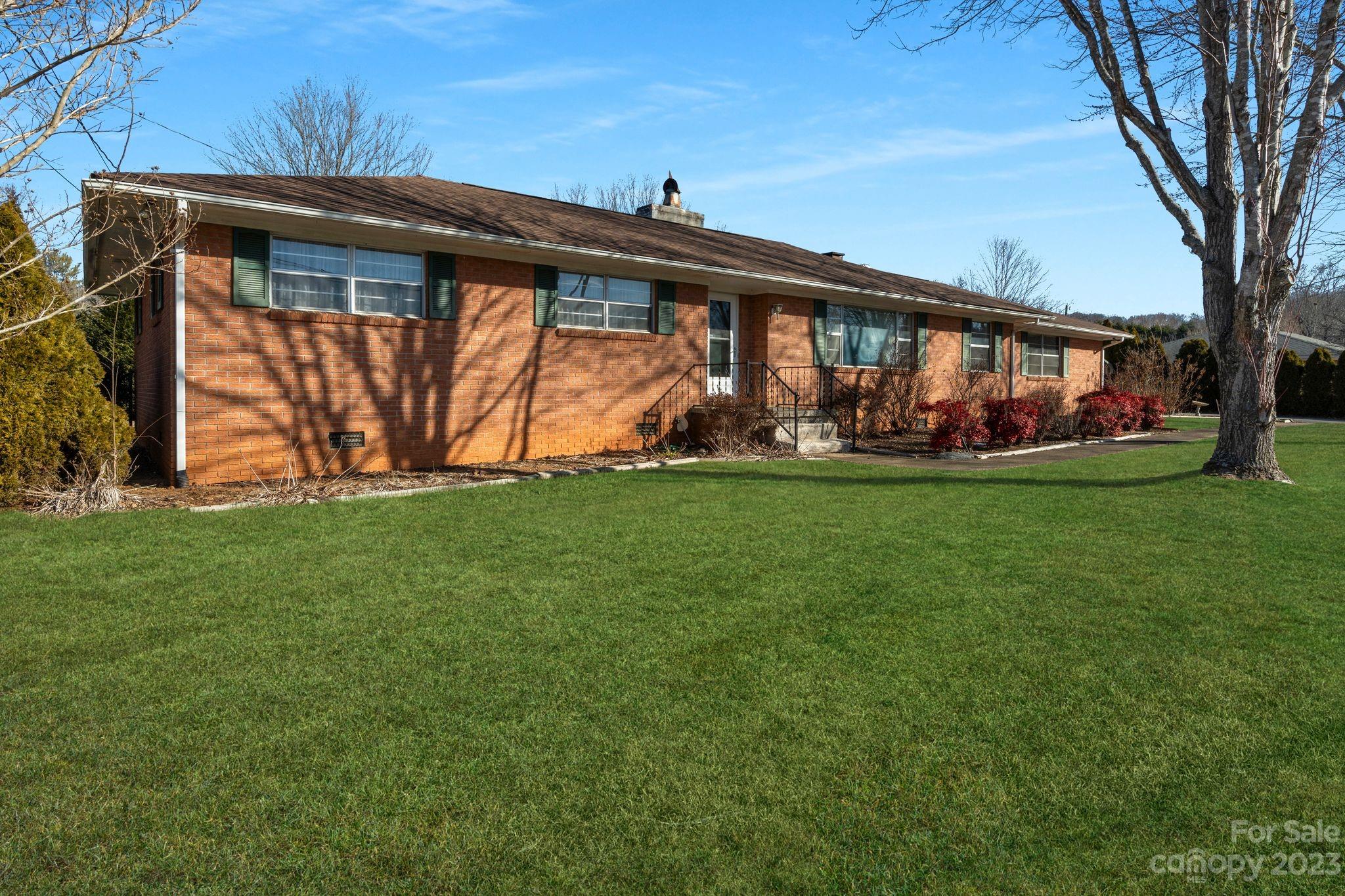 5 Meadowlark Road Asheville NC 28805