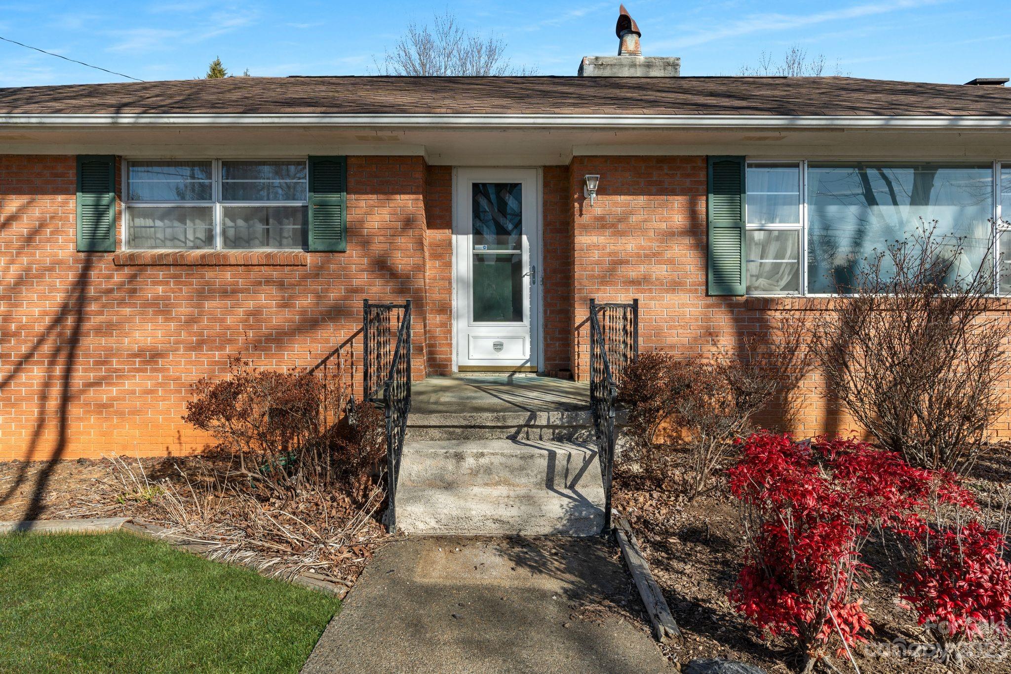 5 Meadowlark Road Asheville NC 28805