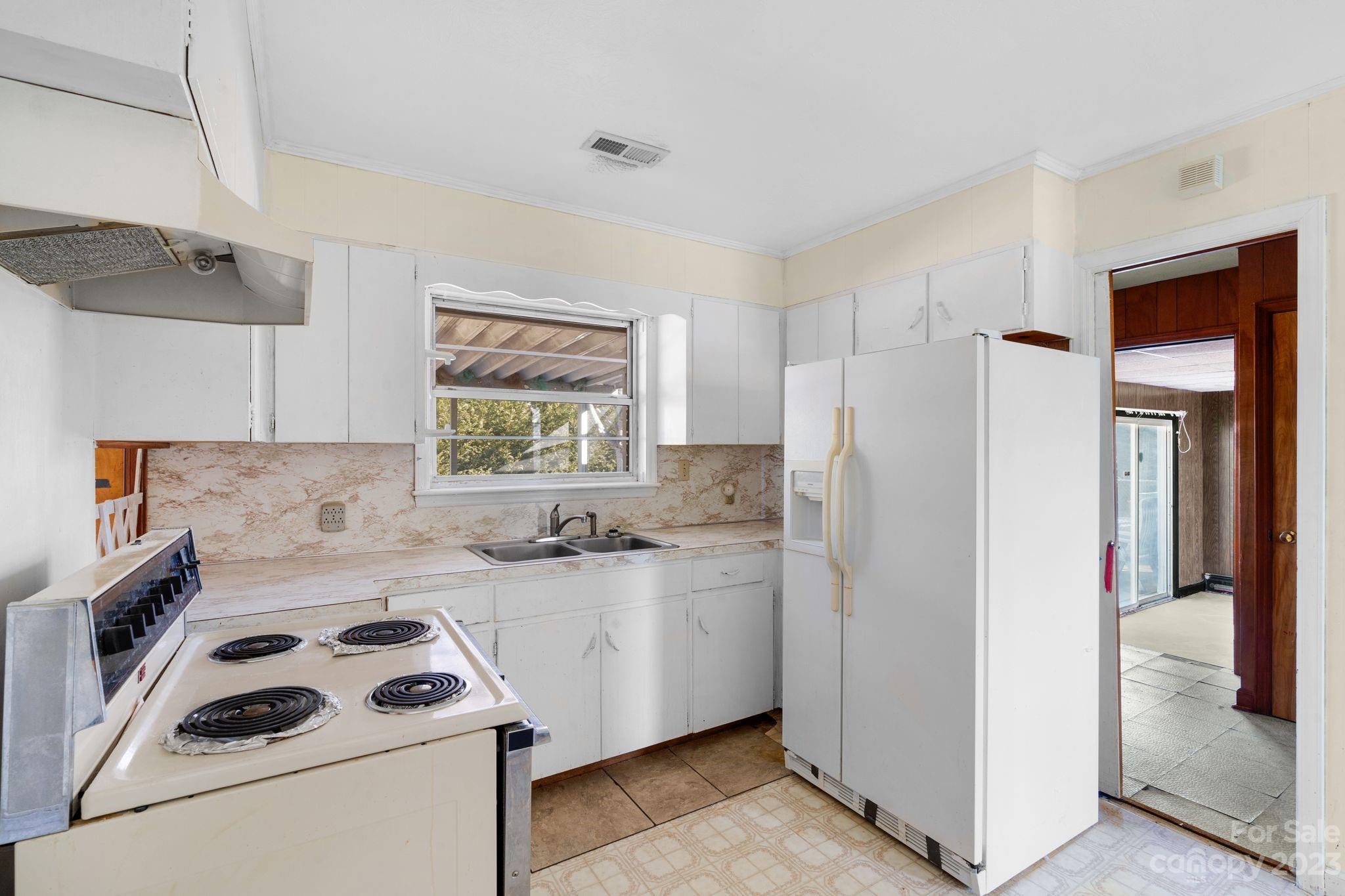 5 Meadowlark Road Asheville NC 28805