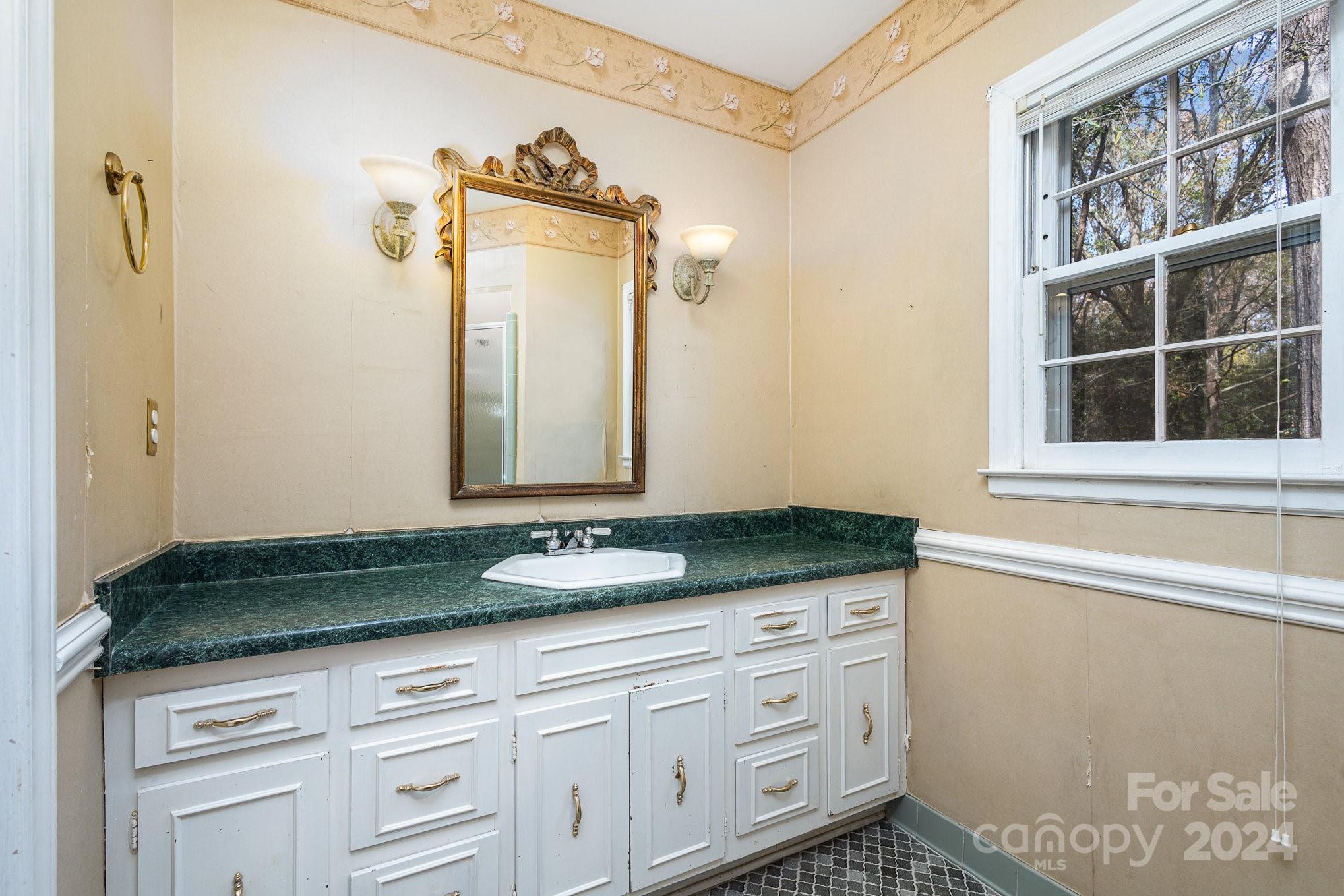 4711 Mcalpine Farm Road Charlotte NC 28226