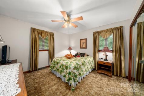 335 Lake Circle Drive Hendersonville NC 28792