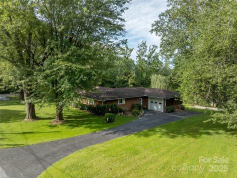 335 Lake Circle Drive Hendersonville NC 28792