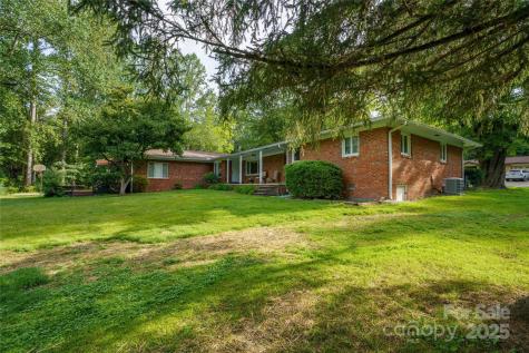 335 Lake Circle Drive Hendersonville NC 28792