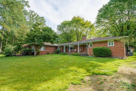 335 Lake Circle Drive Hendersonville NC 28792