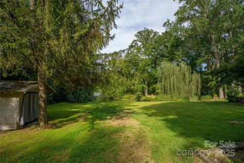 335 Lake Circle Drive Hendersonville NC 28792