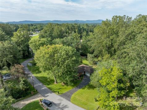 335 Lake Circle Drive Hendersonville NC 28792