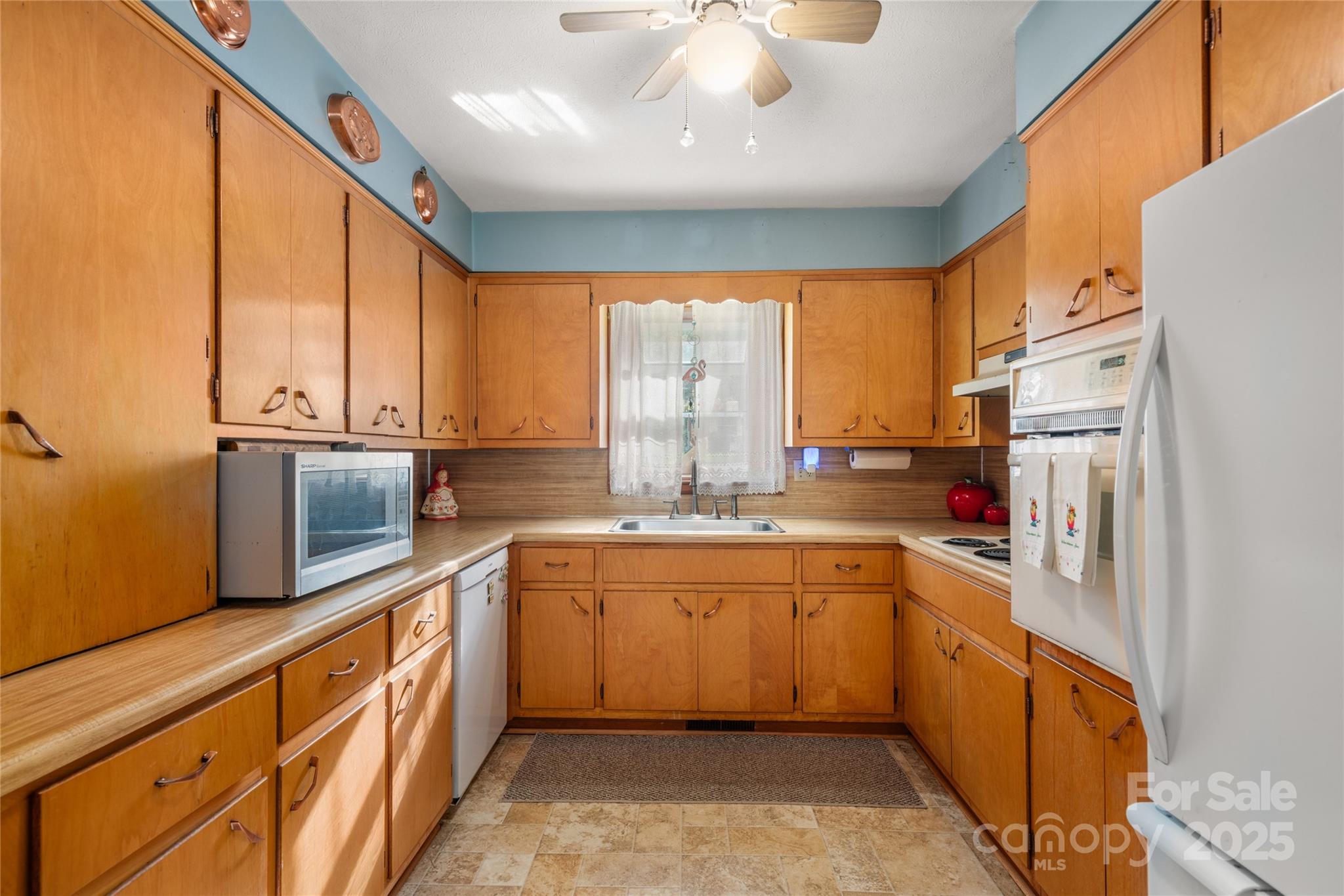 335 Lake Circle Drive Hendersonville NC 28792