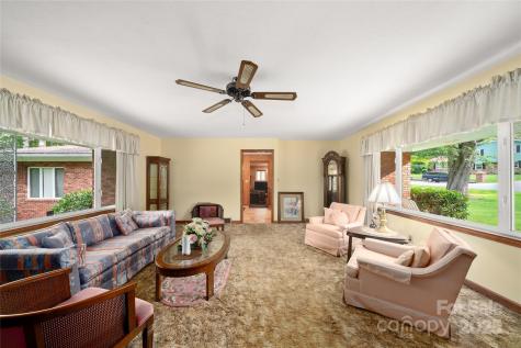 335 Lake Circle Drive Hendersonville NC 28792