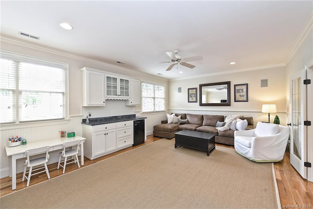 2021 Coniston Place Charlotte NC 28207