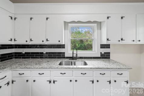 511 W Passaic Street Peachland NC 28133