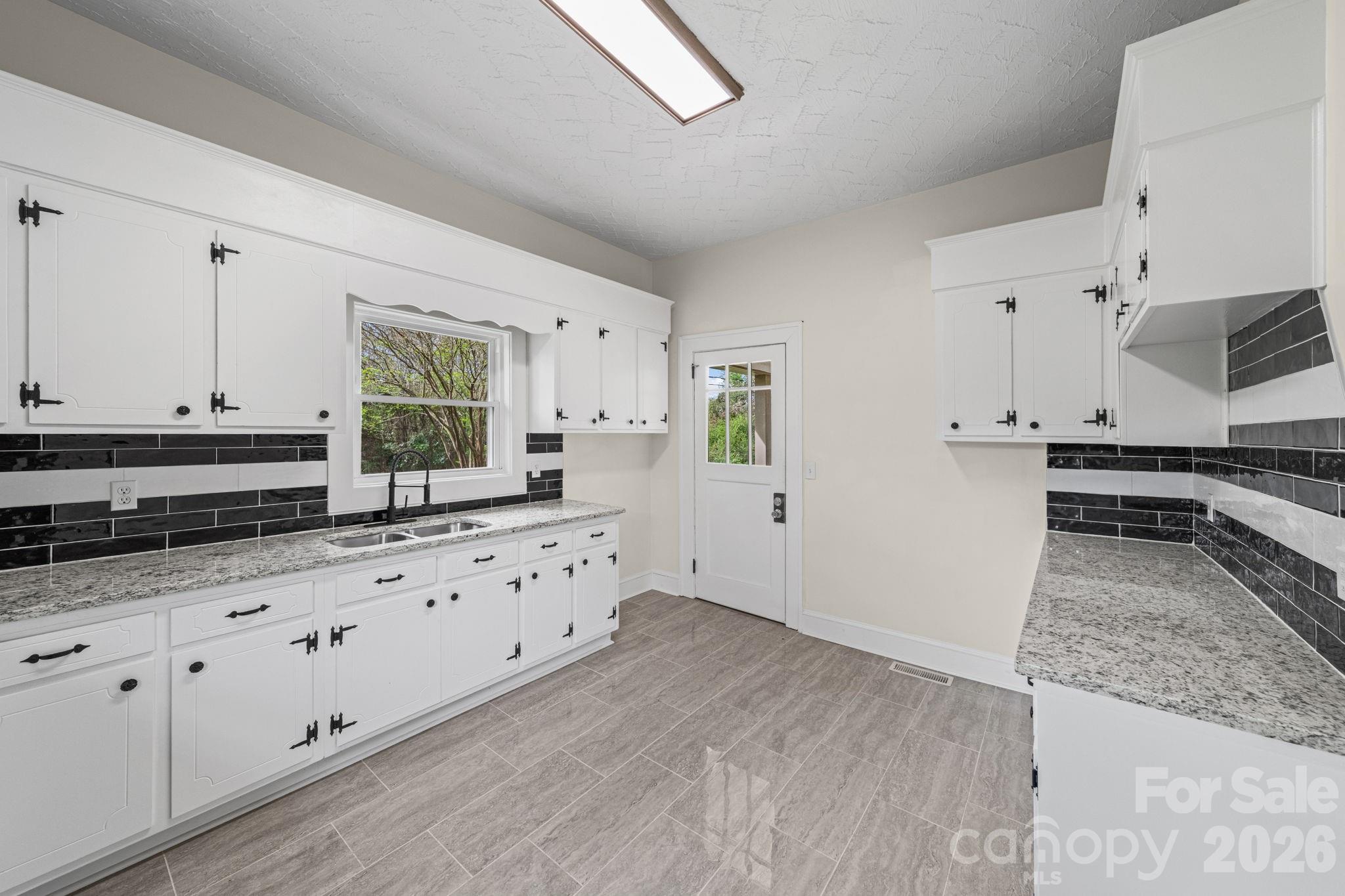 511 W Passaic Street Peachland NC 28133