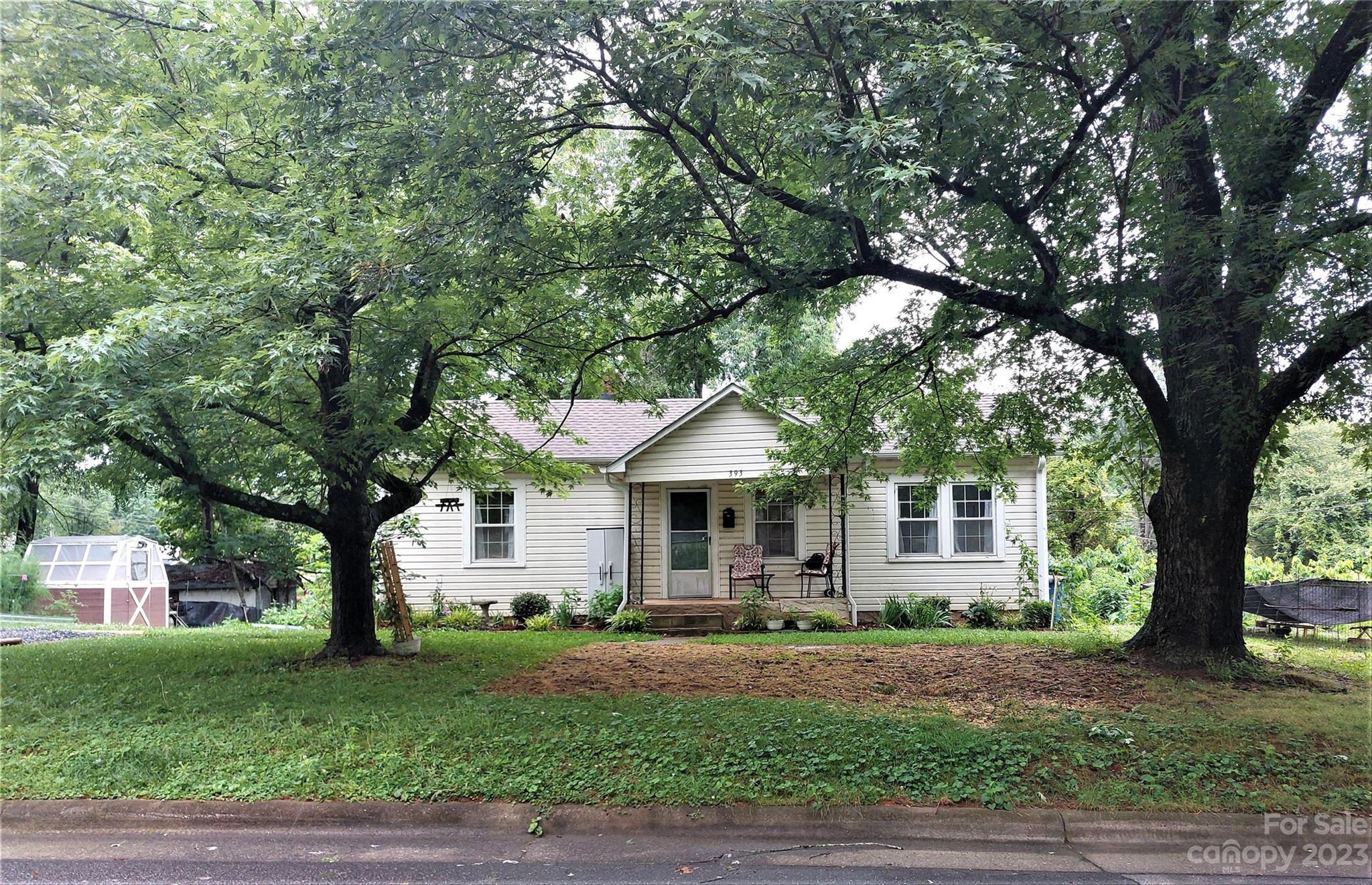 393 21st Avenue NE Hickory NC 28601