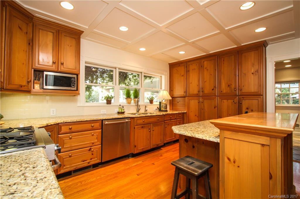 2407 Hobart Court Charlotte NC 28209