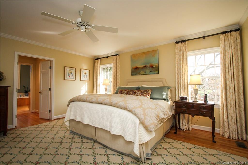 2407 Hobart Court Charlotte NC 28209