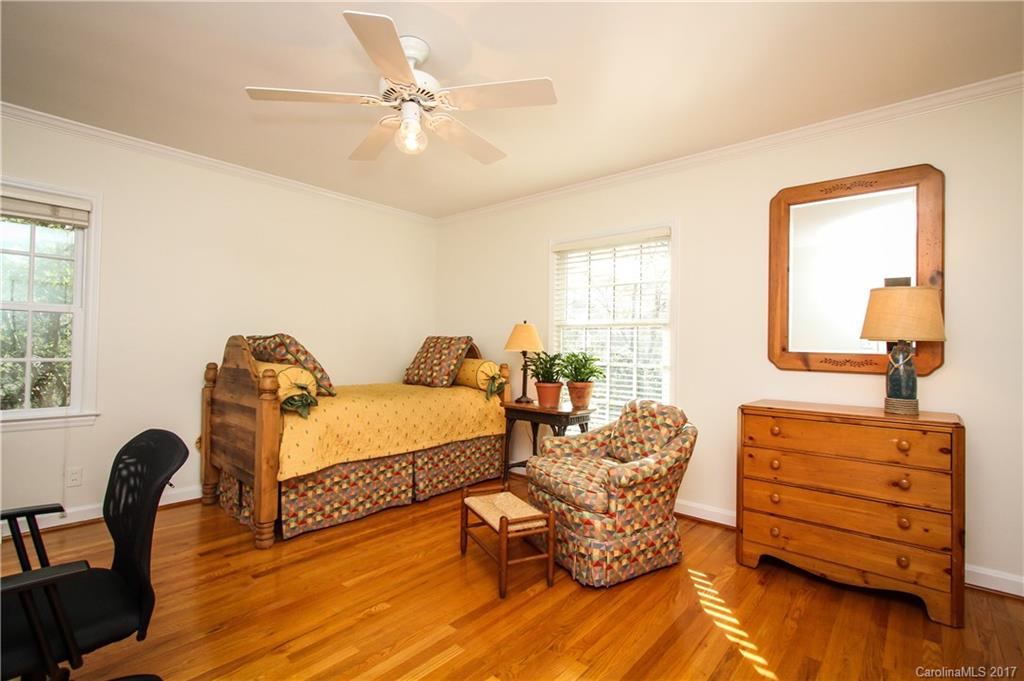 2407 Hobart Court Charlotte NC 28209