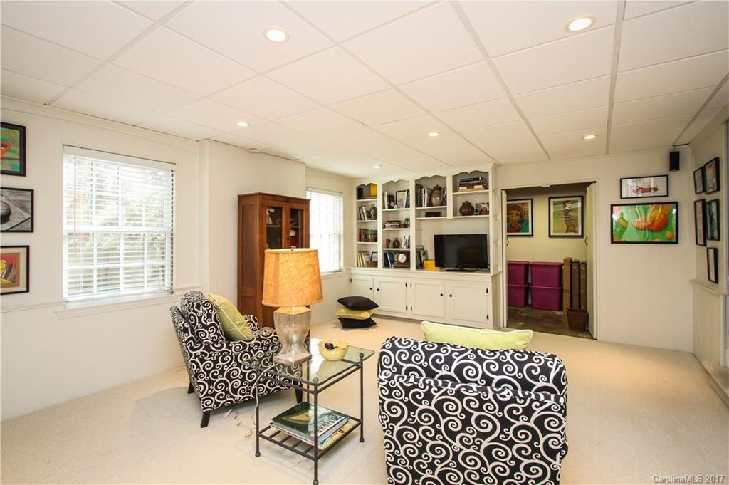 2407 Hobart Court Charlotte NC 28209