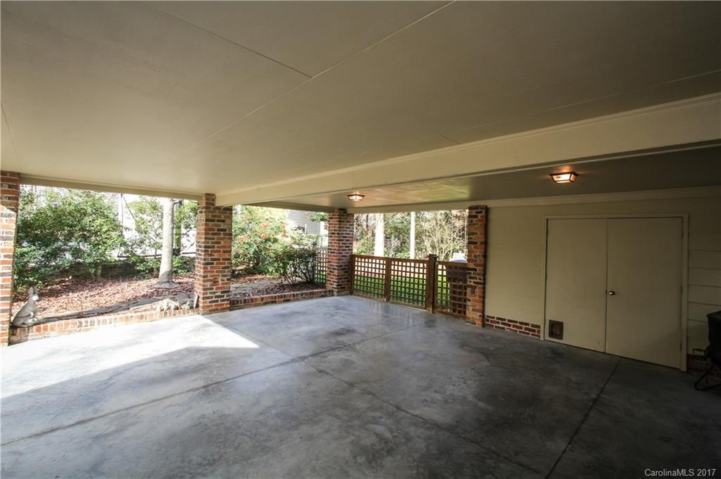 2407 Hobart Court Charlotte NC 28209