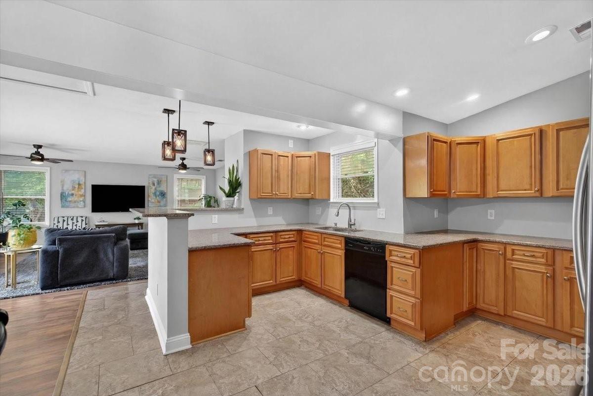 6308 Pineburr Road Charlotte NC 28211