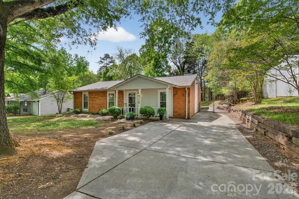 6308 Pineburr Road Charlotte NC 28211