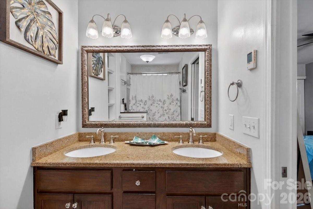 6308 Pineburr Road Charlotte NC 28211