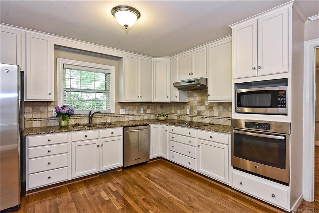 1108 Circlewood Drive Charlotte NC 28211