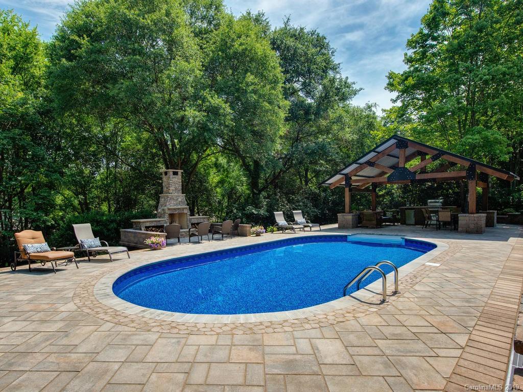 4701 Montibello Drive Charlotte NC 28226