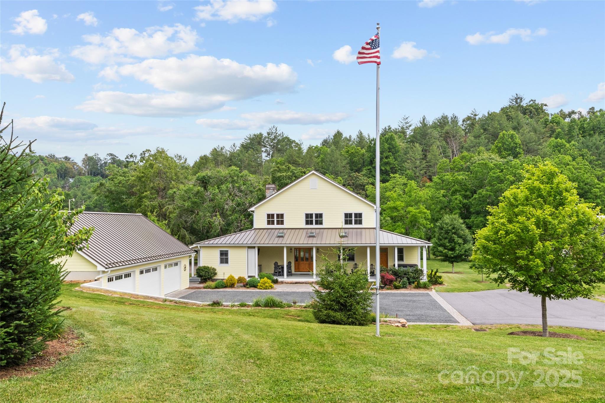 971 Banks Creek Road Burnsville NC 28714