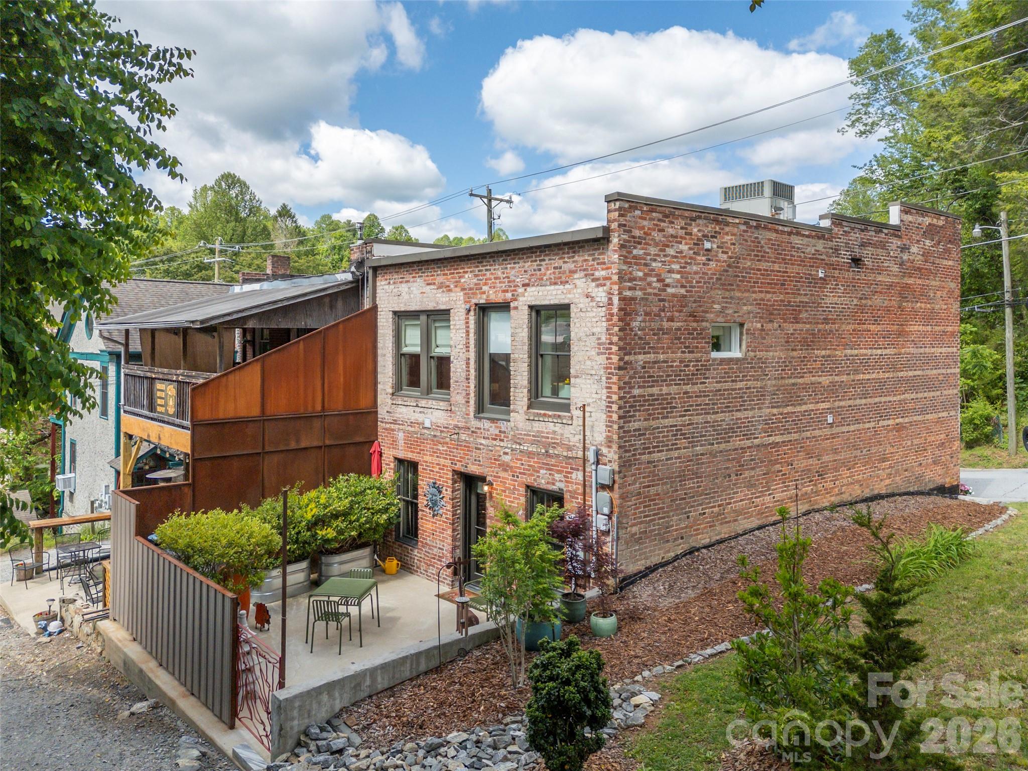 40 Church Street Saluda NC 28773