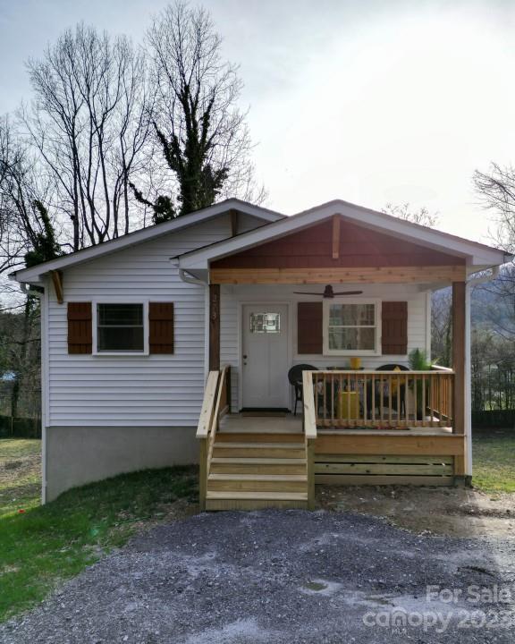 273 Oakdale Drive Hendersonville NC 28791