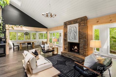 9 Shadowbrook Drive Weaverville NC 28787