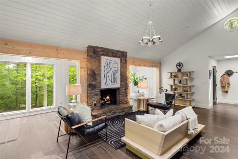 9 Shadowbrook Drive Weaverville NC 28787