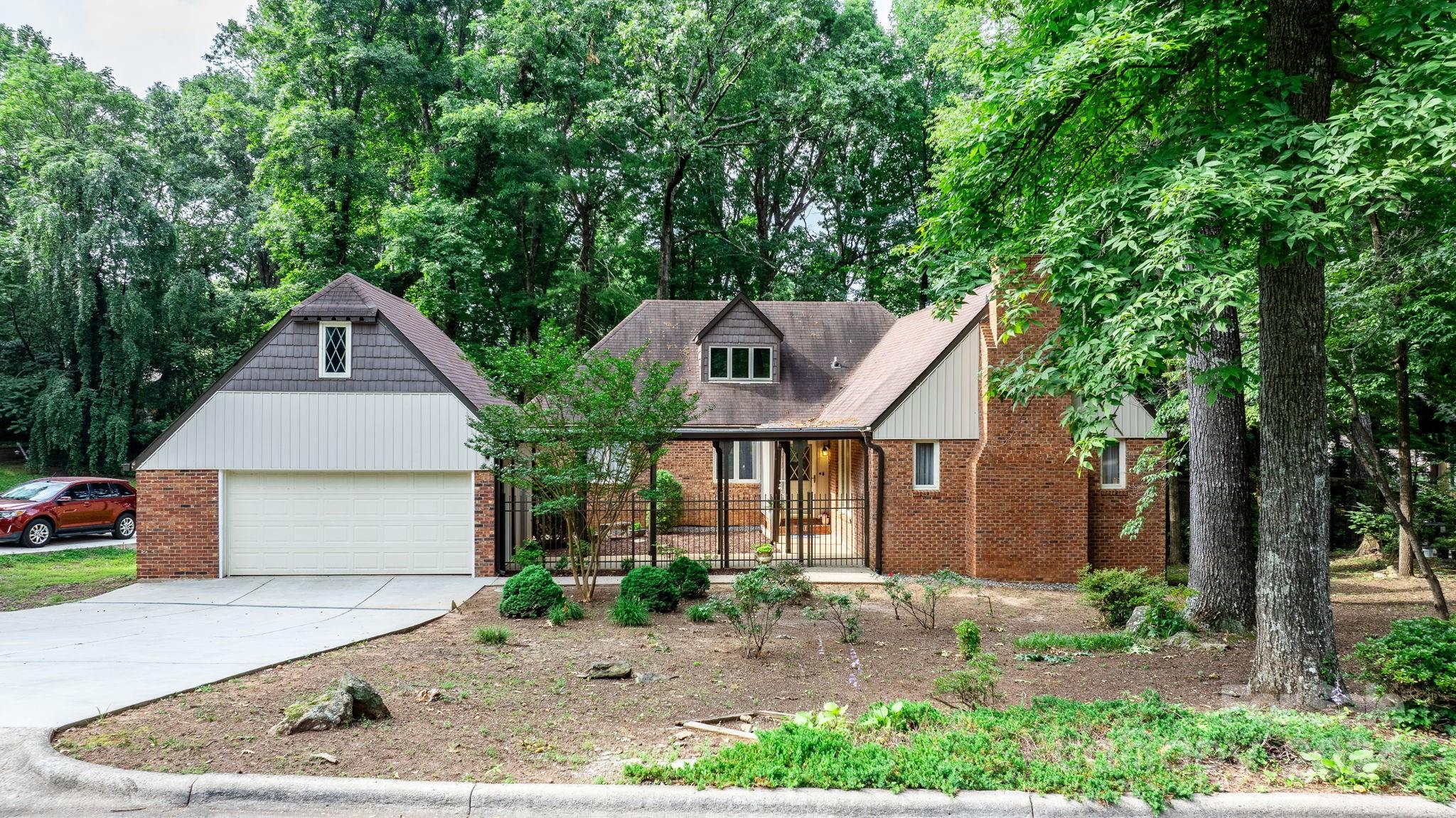1178 18th Avenue NE Hickory NC 28601