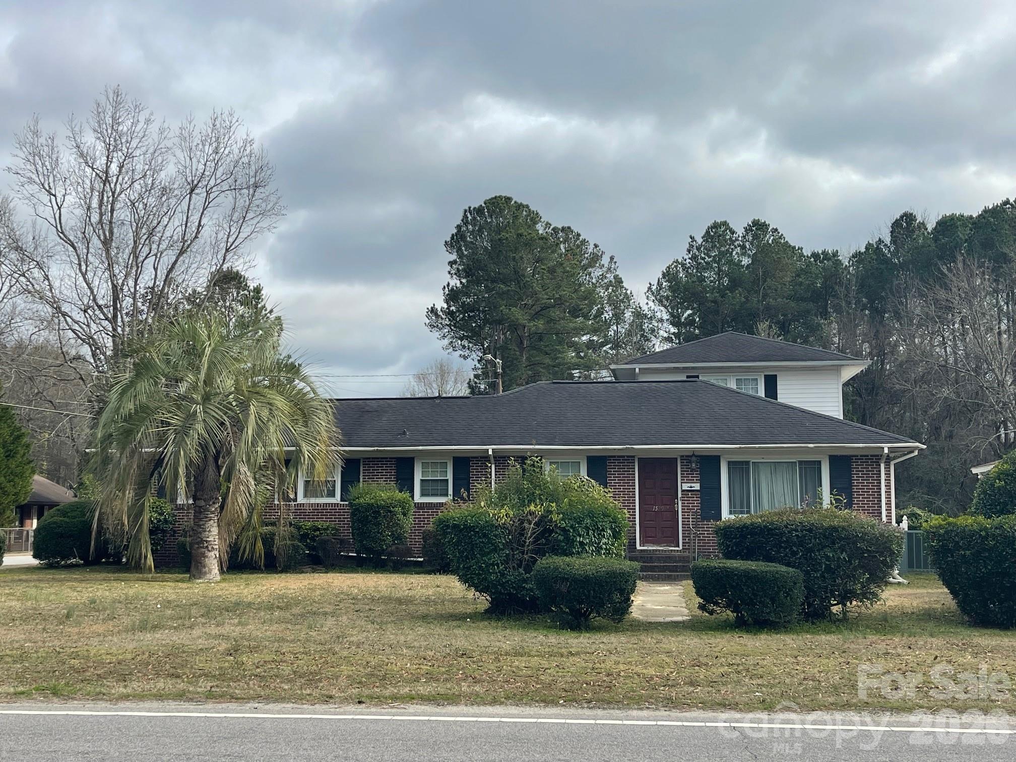 1529 W Market Street Cheraw SC 29520