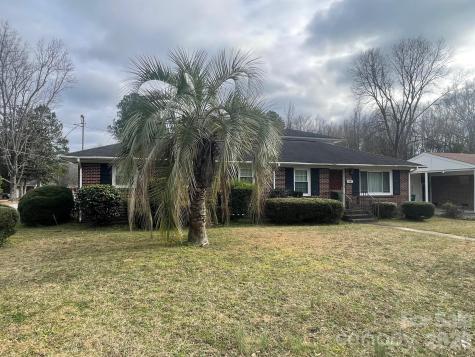 1529 W Market Street Cheraw SC 29520