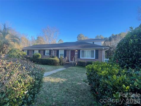 1529 W Market Street Cheraw SC 29520