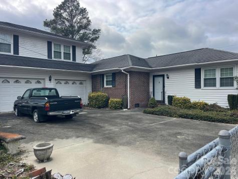 1529 W Market Street Cheraw SC 29520