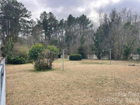 1529 W Market Street Cheraw SC 29520