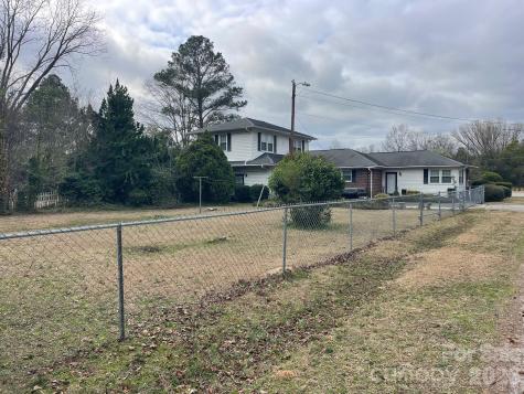 1529 W Market Street Cheraw SC 29520