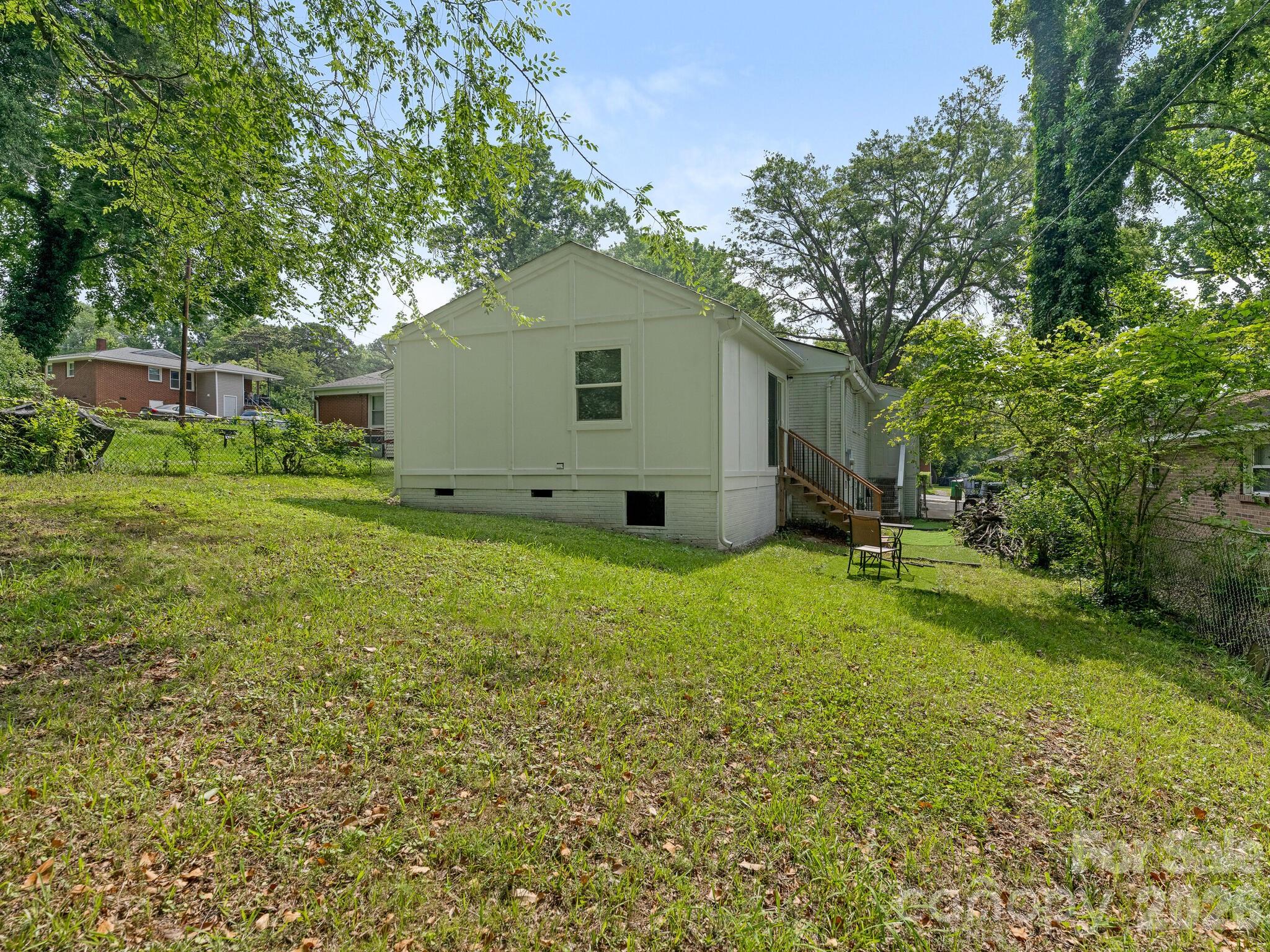1831 Erie Street Charlotte NC 28216