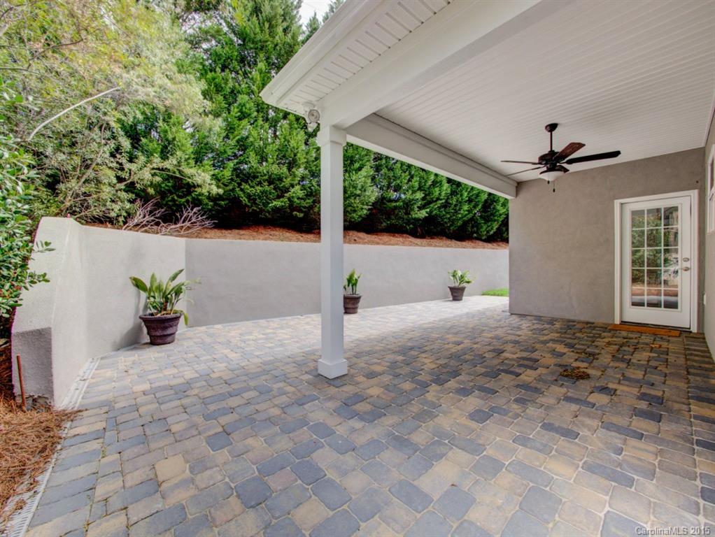 6841 Larrisa Court Charlotte NC 28226