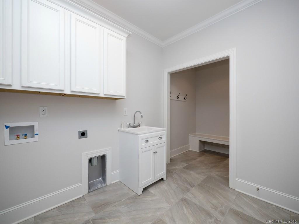 6841 Larrisa Court Charlotte NC 28226