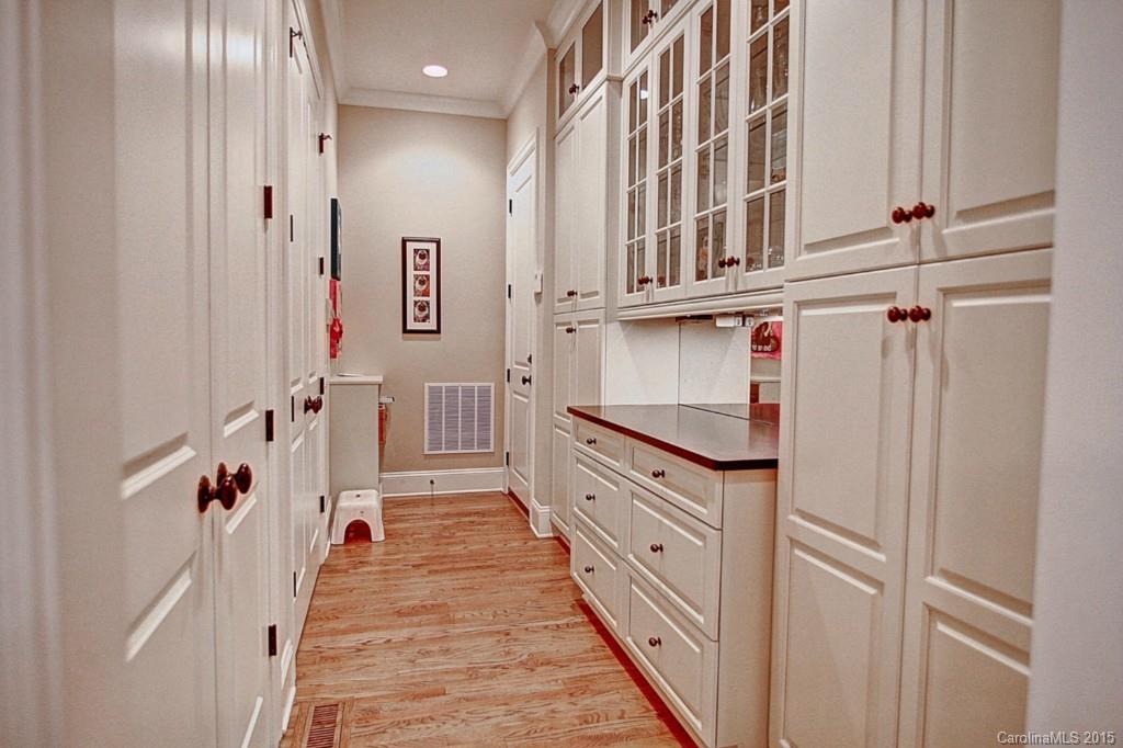 6927 Conservatory Lane Charlotte NC 28210