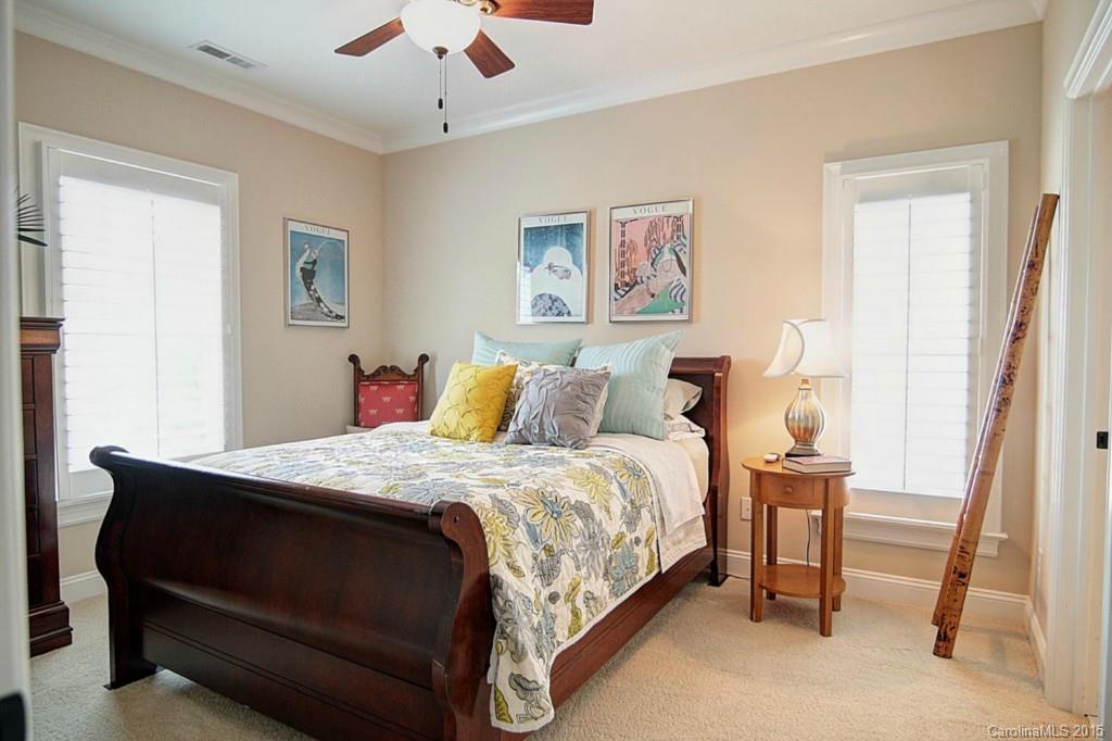 6927 Conservatory Lane Charlotte NC 28210
