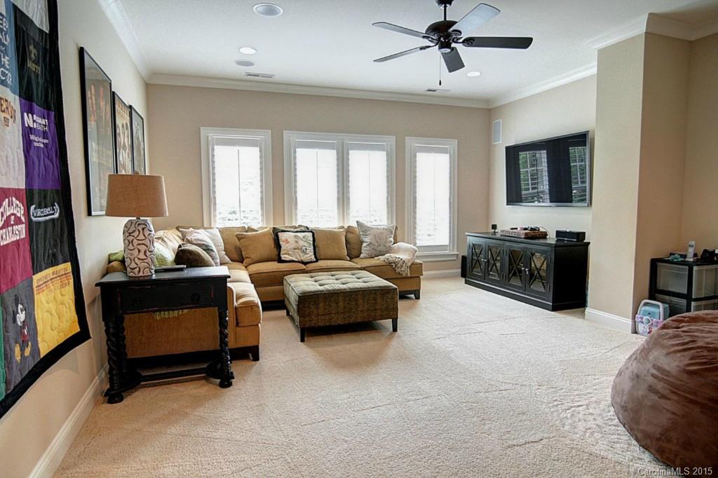 6927 Conservatory Lane Charlotte NC 28210
