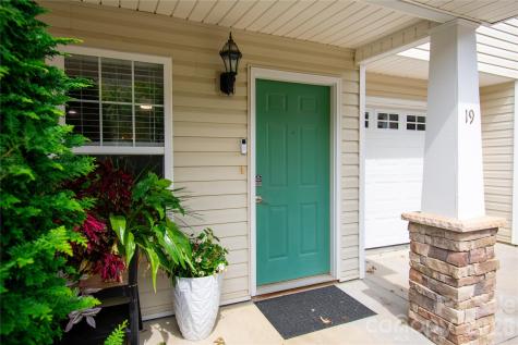 19 Singleton Lane Fletcher NC 28732