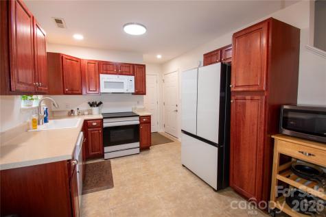 19 Singleton Lane Fletcher NC 28732