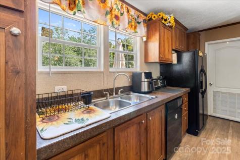 132 Bailey Mountain Road Mars Hill NC 28754