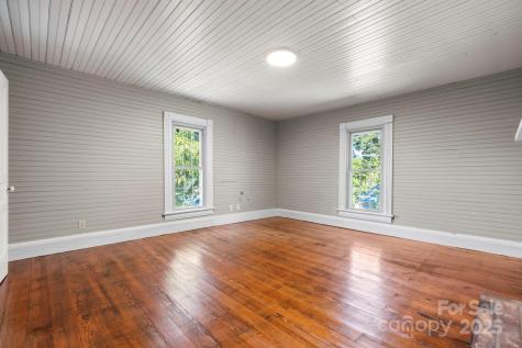 101 1st Street NW Catawba NC 28609